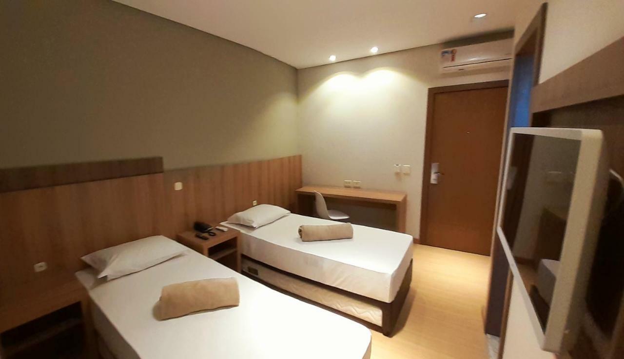 Araucária Pinna Business Hotel מראה חיצוני תמונה